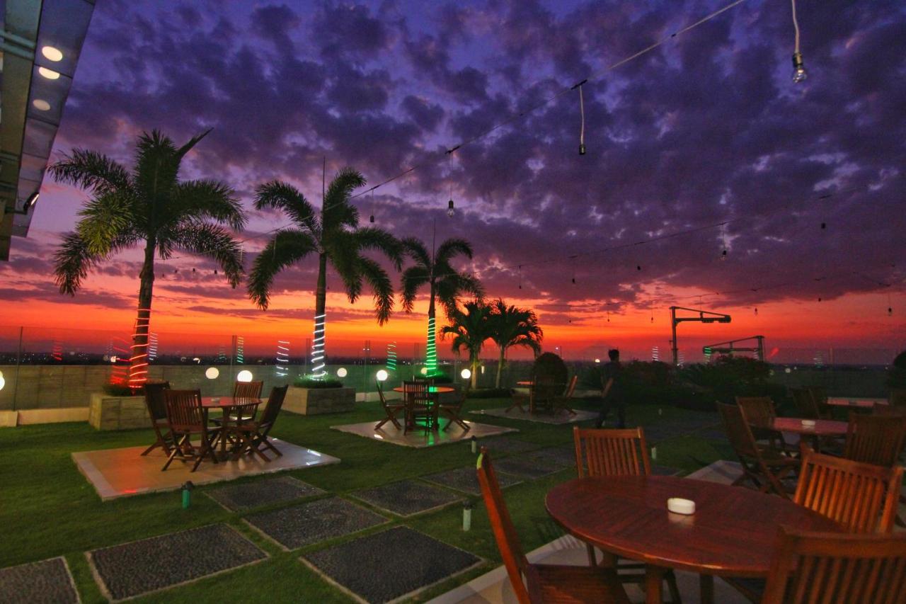 Golden Palace Hotel Lombok Mataram Eksteriør billede